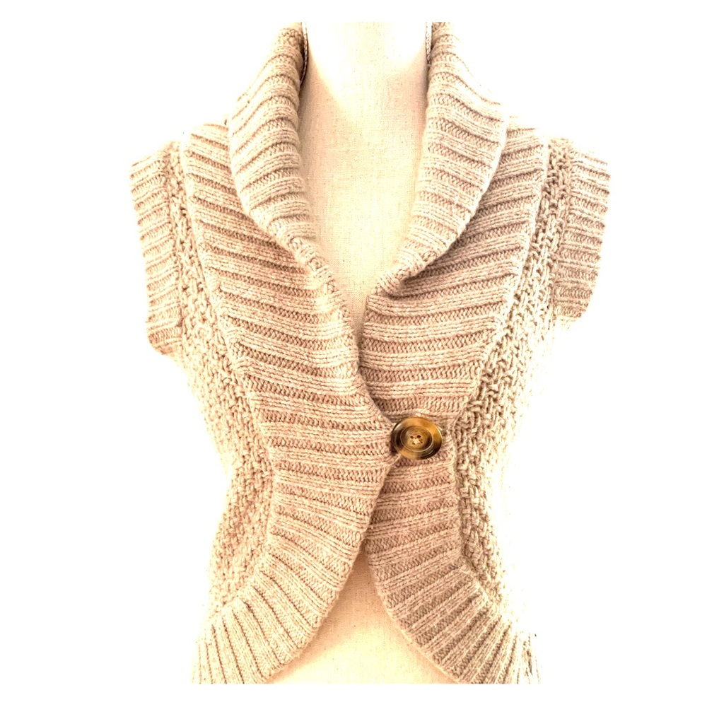 Abercrombie & Fitch XS tan woolen sleeveless top